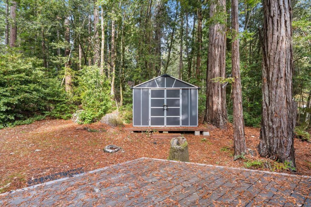 Grandma'S Cabin By The Sea Гвалала Экстерьер фото